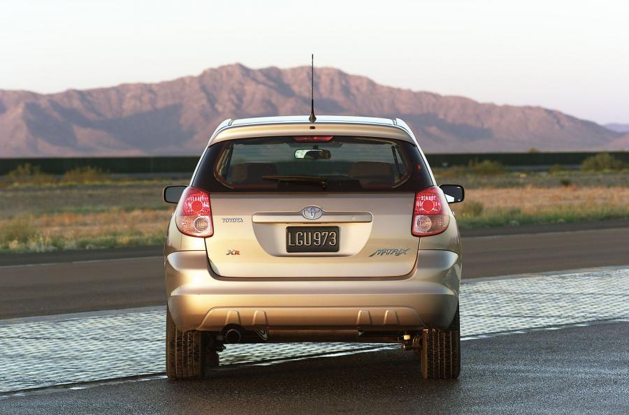  Toyota Matrix 2003 года  (фото 71 из 102)
